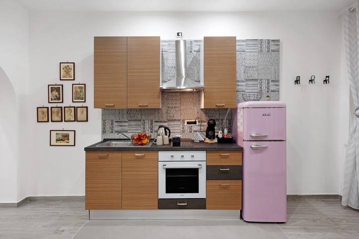 Entire apartment, Apartment 'Volterra' with Private Terrace, Wi-Fi and Air Conditioning in Salerno, Tyrrhenian Coast Campania