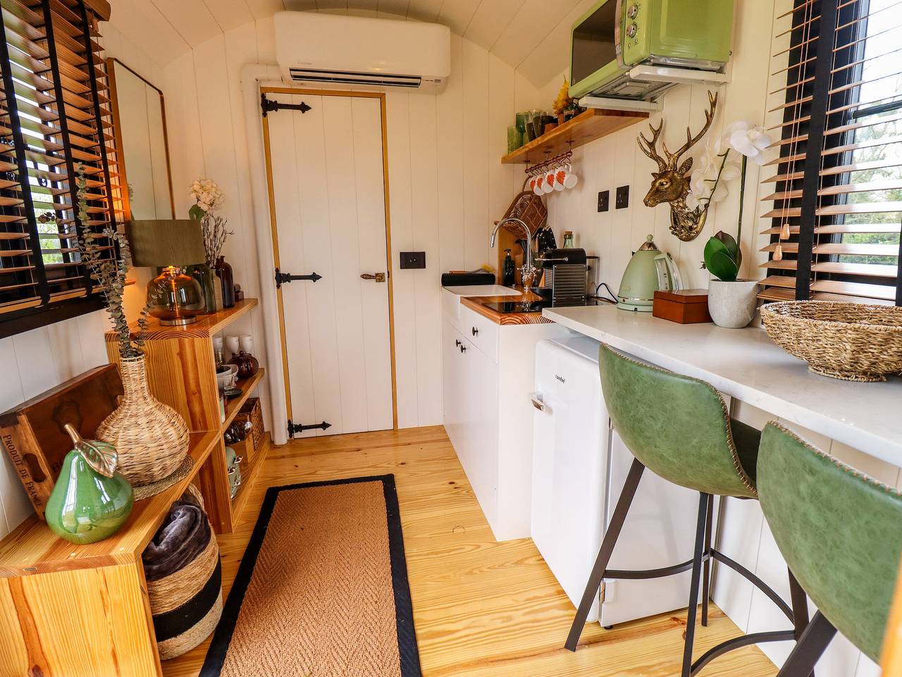 Herdwick Luxury Glamping in Sherwood Forest, Nottinghamshire