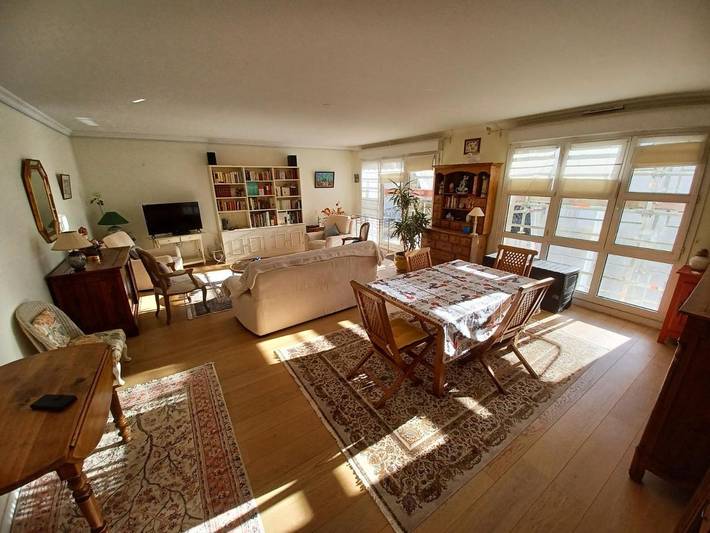 Gîte pour 8 personnes, avec terrasse et vue à Sceaux - 4