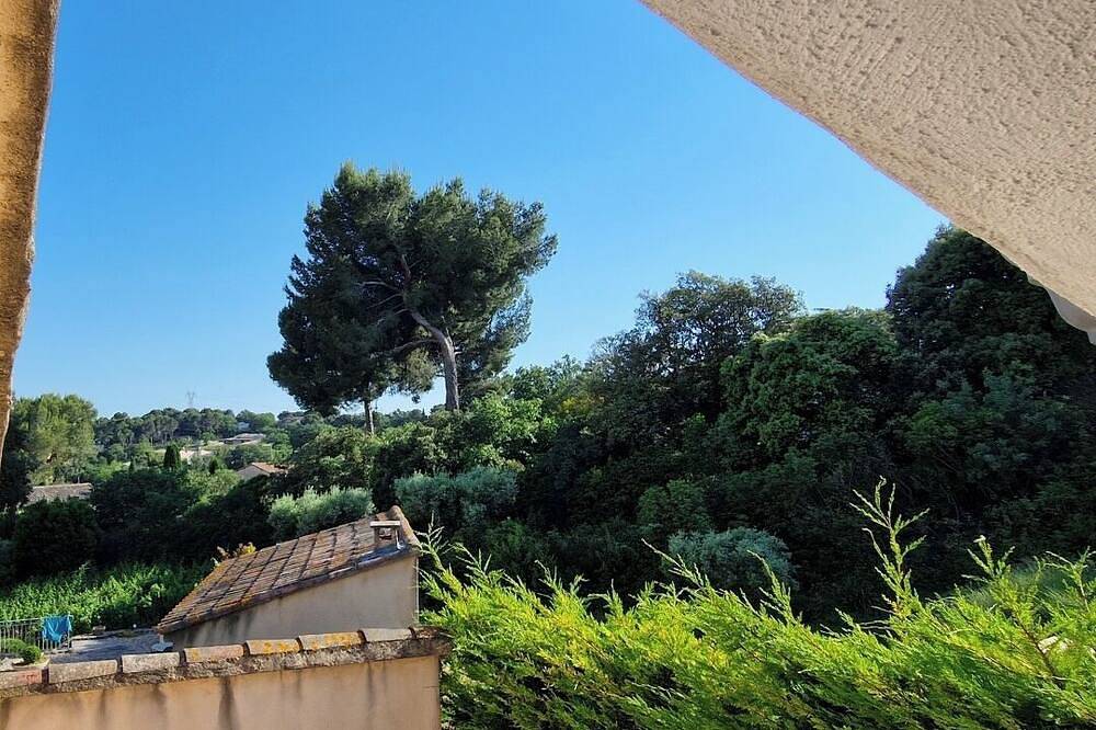 Ganze Wohnung, Lovely renovated studio in Provencal village in Châteauneuf-de-Gadagne, Vaucluse