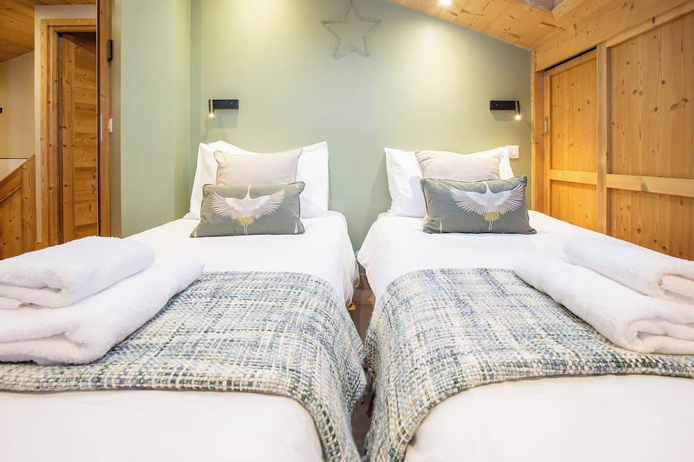 Das Hotel liegt in der beneidenswertesten Position im Dorfzentrum - 80 m von den Pisten entfernt. in Morzine, Les Portes du Soleil