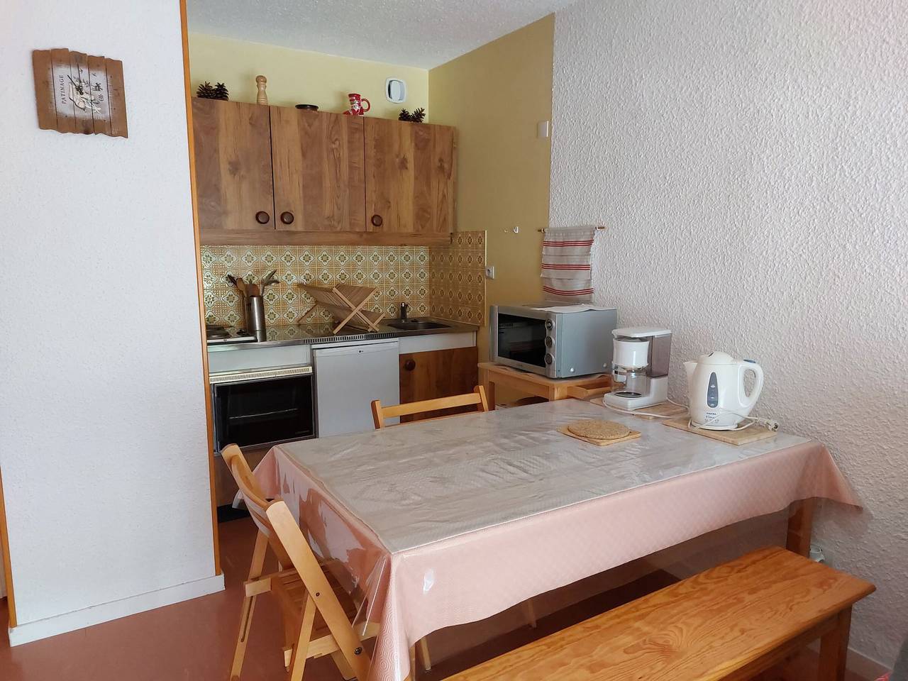 Estudio entero, Acogedor apartamento en Autrans, 32m², cerca de pistas, 4 pers., parking incluido in Autrans-Méaudre-en-Vercors, Parc naturel régional du Vercors
