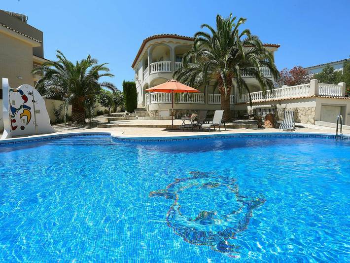 Villa pour 6 personnes, avec jardin à L'Ampolla