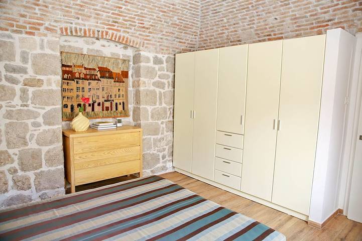 Location de vacances pour 12 personnes, avec jardin et balcon à Kotor - 3