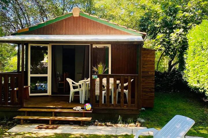 Mobil home pour 5 personnes à Camon