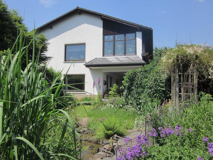 Ferienwohnung für 2 Personen, mit Balkon/Terrasse und Balkon sowie Terrasse und Garten in Bergisches Land