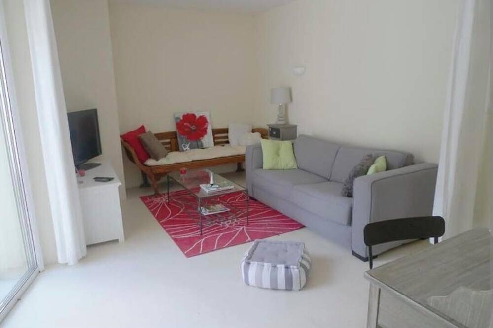 Heart of the village 3 bedrooms 3200m2 park heated swimming pool pétanque court in Saint-Restitut, Nyons und Umgebung