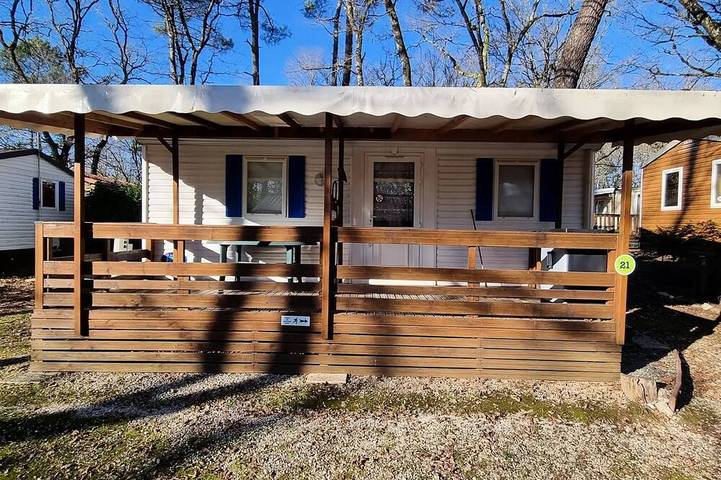 Mobil home pour 4 personnes à Peyrignac