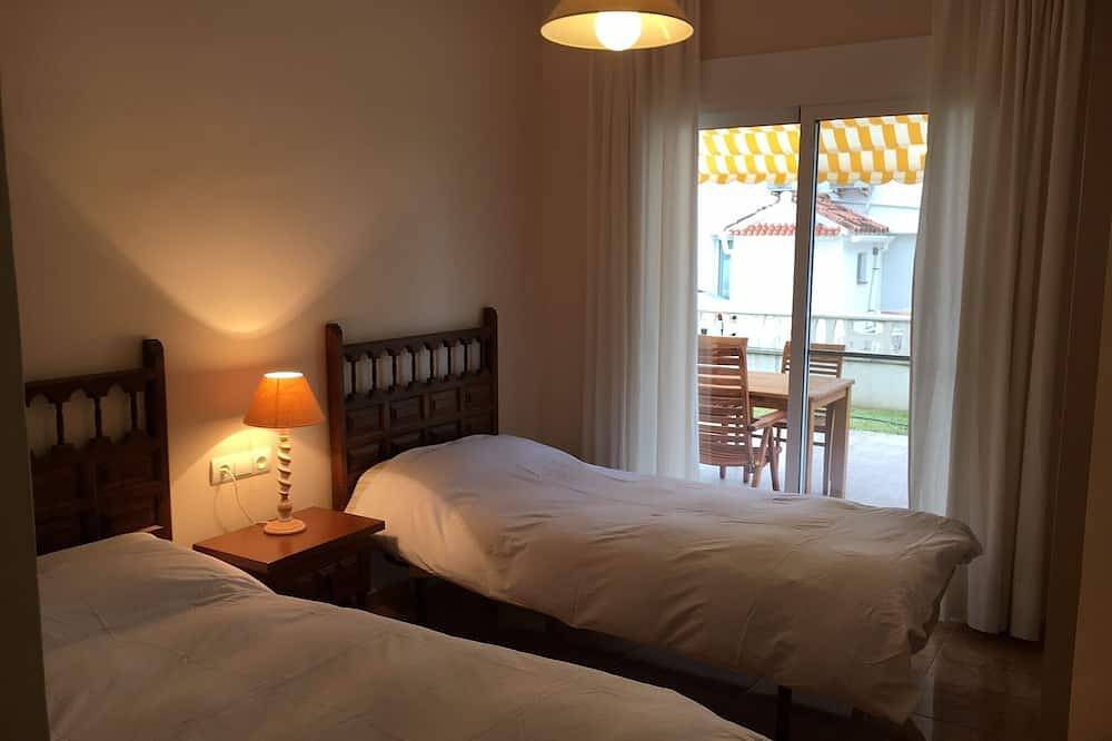 Apartamento entero, Casas Sitori 5 apartamento en un pequeño complejo privado en la playa! in San Carlos de la Rápita, Costa Dorada