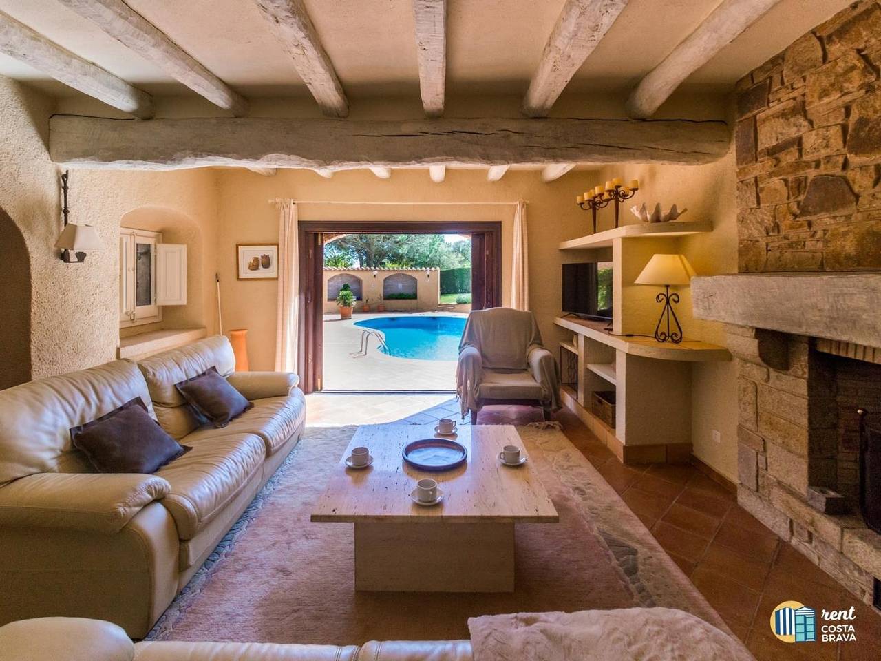 Villa Violeta geräumiges Stadthaus mit privatem Pool. in Platja d'Aro, Costa Brava