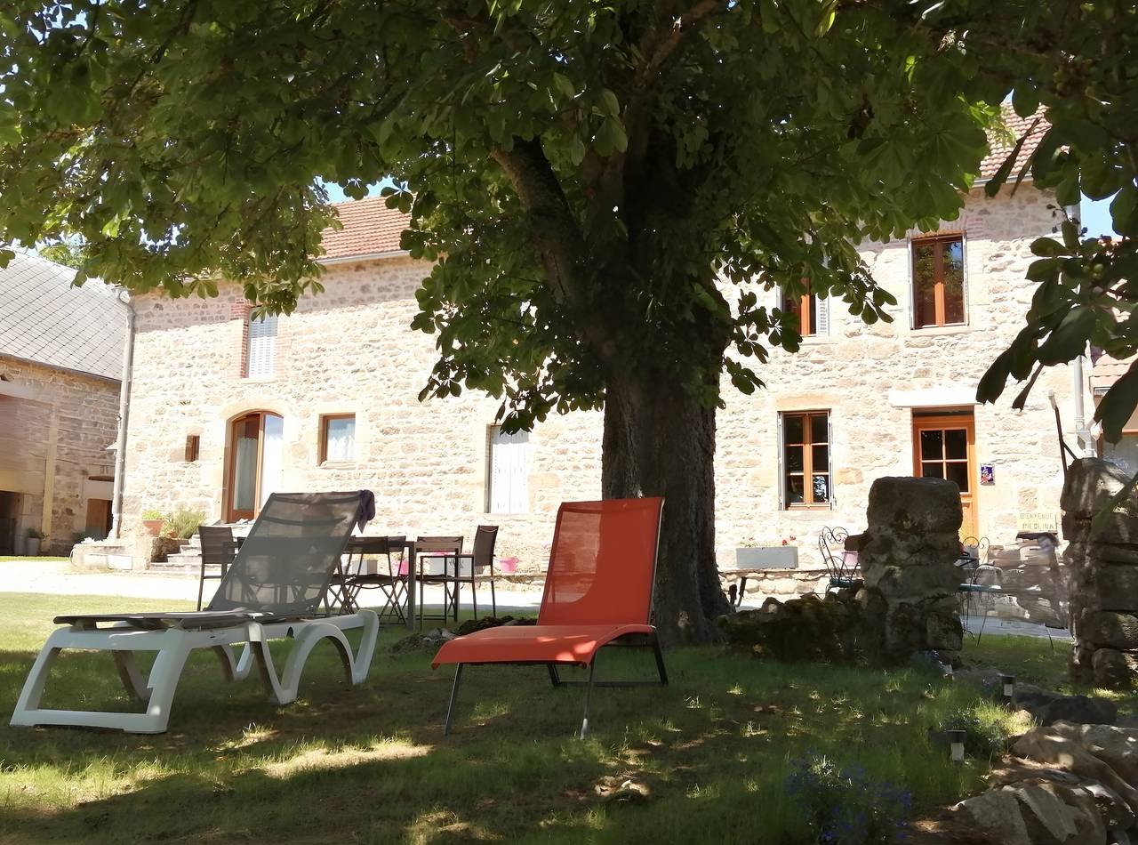 Gîte „La Picolina“ nahe Lac des Fades in Charensat, Puy-de-Dôme