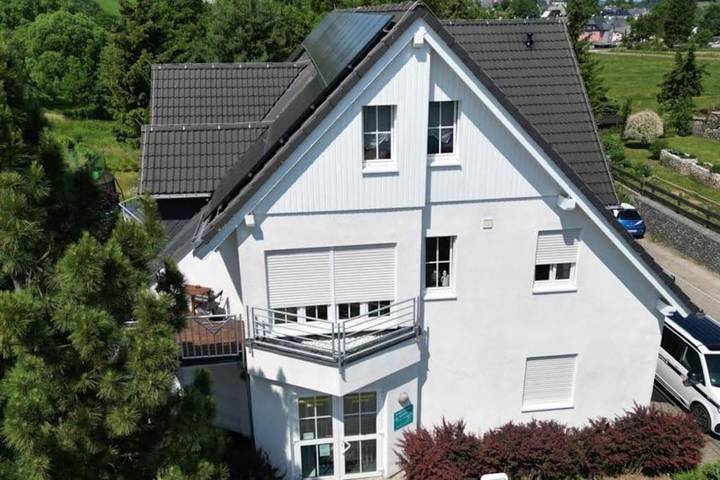 Ferienwohnung für 6 Personen, mit Balkon und Ausblick in Raschau-Markersbach
