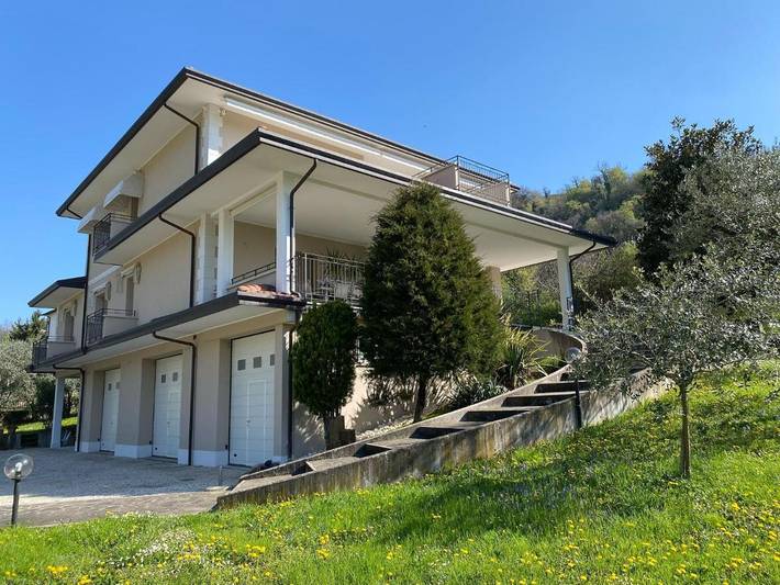 Gîte pour 4 personnes, avec vue et jardin dans San Giovanni Ilarione - 2
