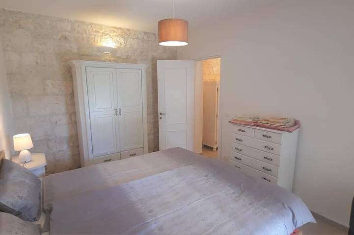 Privater Pool, Villa im Olivenhain, 4 Schlafzimmer, Außenküche,BBQ , AC, Wifi in Ostuni, Salento