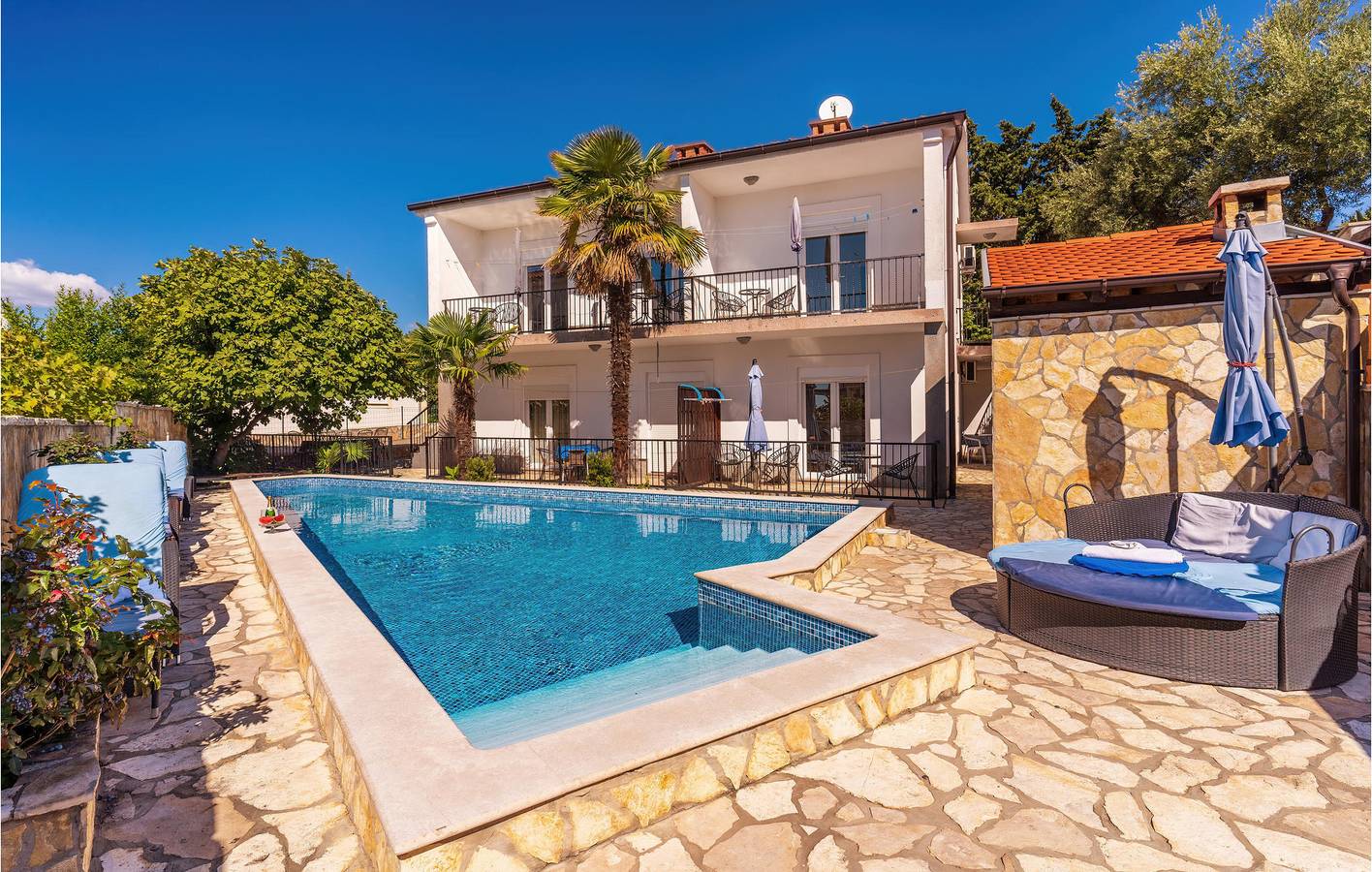 Ganze Ferienwohnung, Ferienwohnung für 4 Personen mit Terrasse in Krk Stadt, Krk