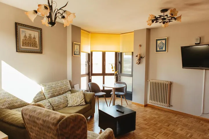Ferienwohnung für 6 Personen, mit Ausblick und Balkon - 1