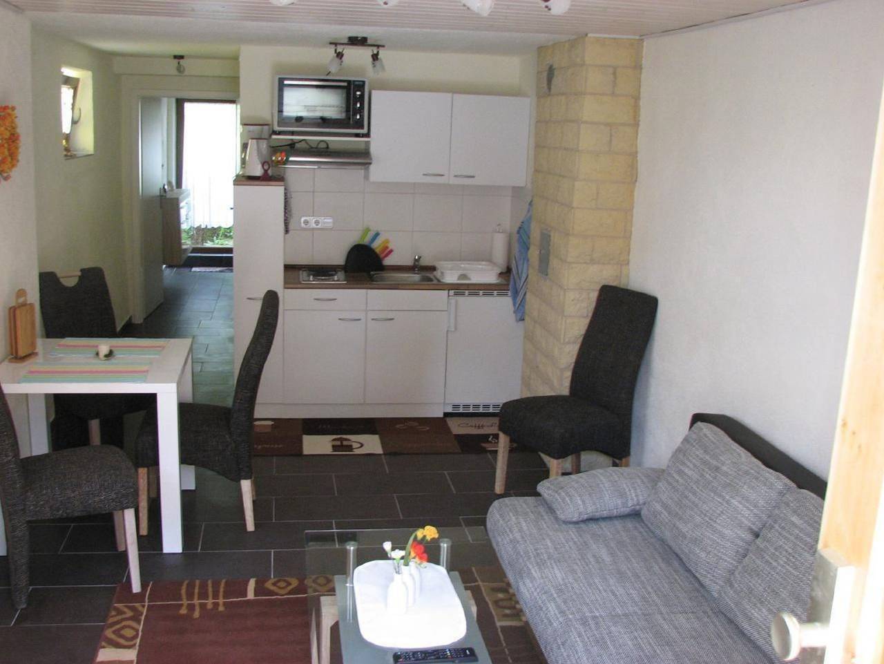 Ganze Ferienwohnung, Ferienwohnung mit Terrasse idyllisch gelegen in Sipplingen direkt am Bodensee in Sipplingen, Obersee (Bodensee)