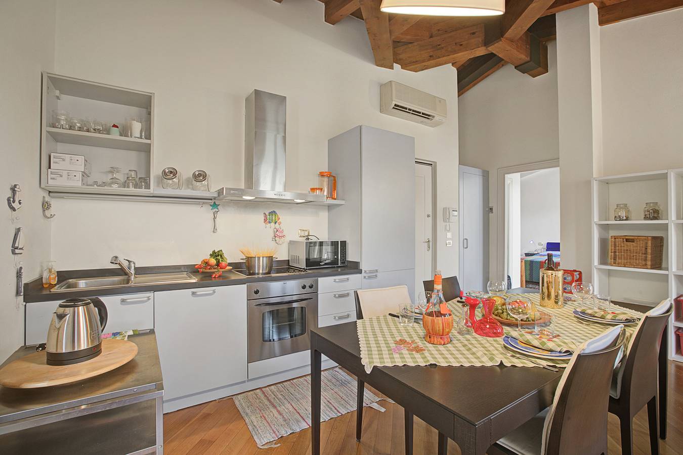 Entire apartment, Morgante Salò-Lake view & parking in Salò, Garda Mountains