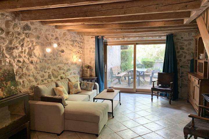 Gîte pour 6 personnes, avec Terrasse et Jardin à Seynod