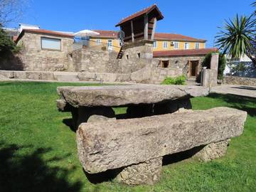 Cottage pour 2 personnes, avec piscine ainsi que jardin et vue dans Oliveira de Azeméis
