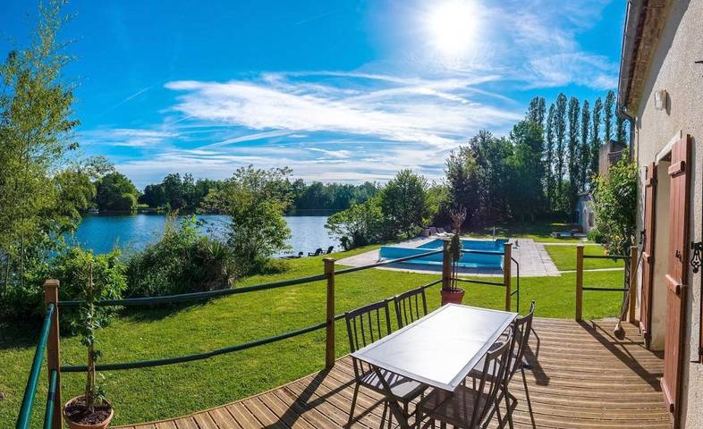 Location de vacances pour 2 personnes, avec vue ainsi que jardin et piscine à Le Temple-sur-Lot - 4