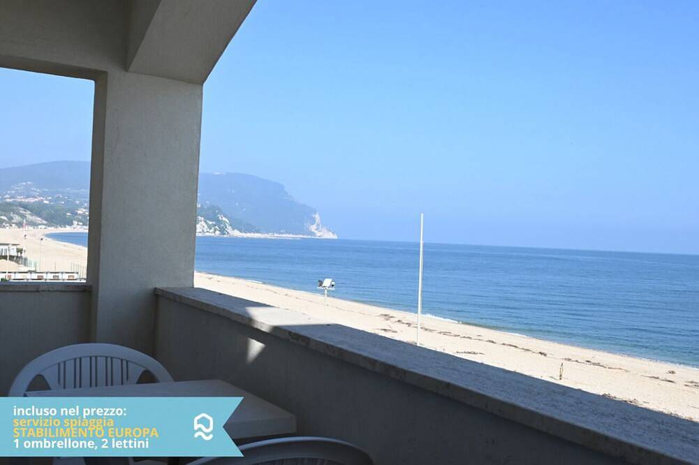Apartamento entero, Rs323 - Marcelli, bilocale fronte mare con spiaggia inclusa in Marcelli, Riviera del Conero