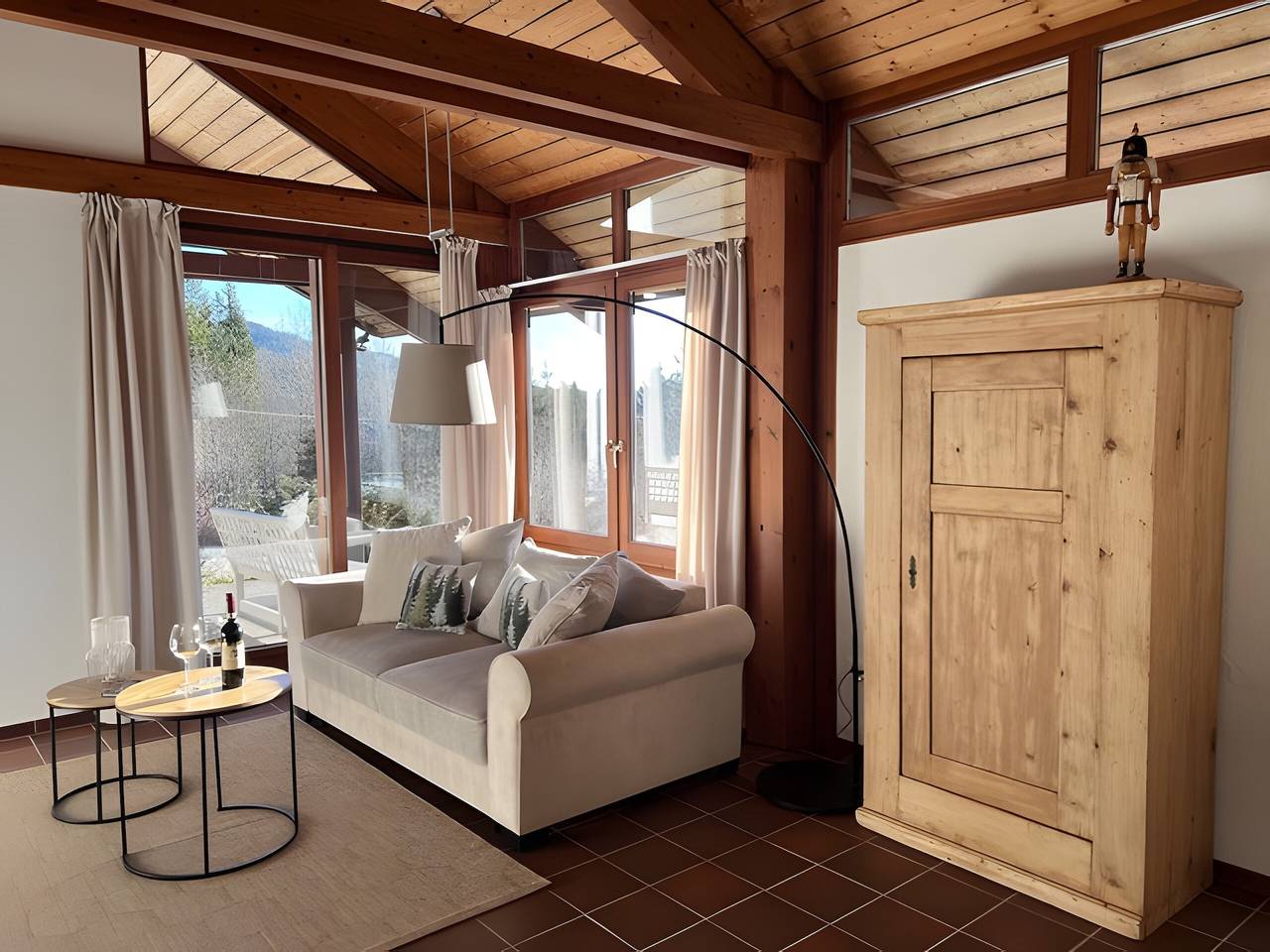 Ganze Wohnung, Haus Galerie – Einzigartige Ferienwohnung über 3 Etagen, am Bach, mit Terrasse, 2 Bäder & Galerie in St. Blasien, Südschwarzwald