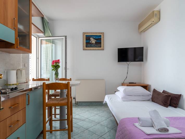 Ferienwohnung für 3 Personen, mit Balkon in Podstrana - 2