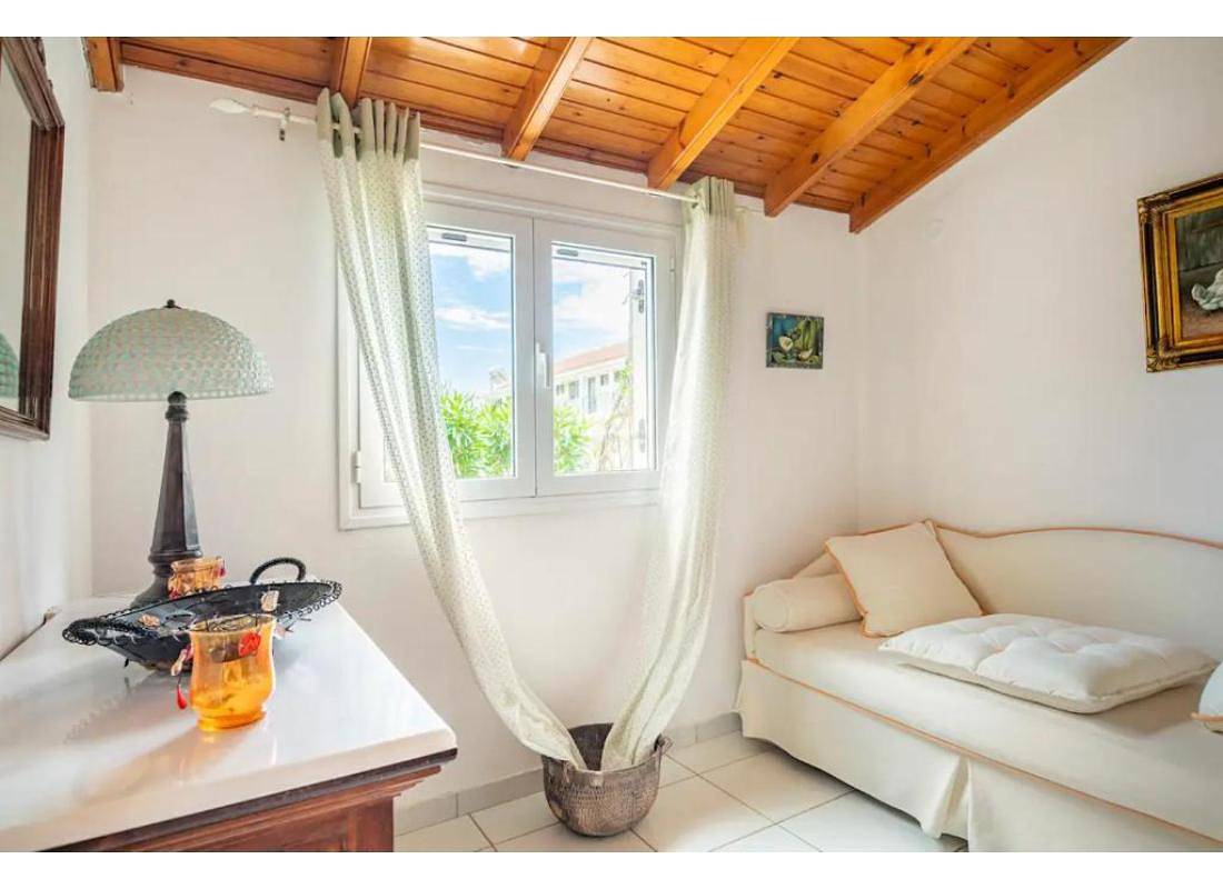 Ganze Wohnung, Ferienwohnung 'Fedra Zwei-Schlafzimmer-Bungalow' mit Gemeinschaftspool, Wlan und Klimaanlage in Korfu