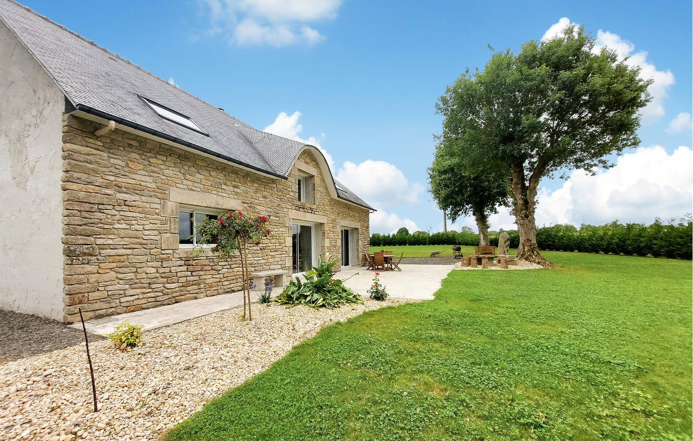 Gemütliche Wohnung mit TV, Parkplatz, Garten & Terrasse - 2,5km nach Buléon in Guégon, Pontivy und Umgebung