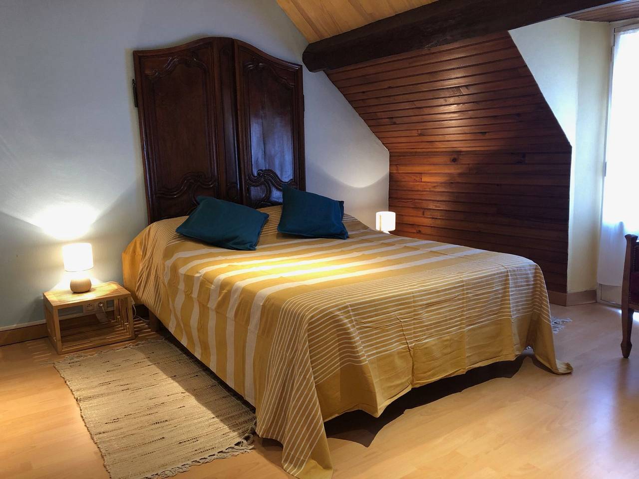 Countryside Retreat with Yoga and Massage Facilities, Near Historic Sites in Ouerre, Dreux region