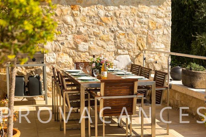 Location de vacances pour 8 personnes, avec Balcon/Terrasse ainsi que Jardin et Piscine à Tourrettes-sur-Loup - 3