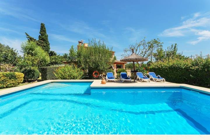 Finca für 6 Personen, mit Garten und Terrasse in Pollença