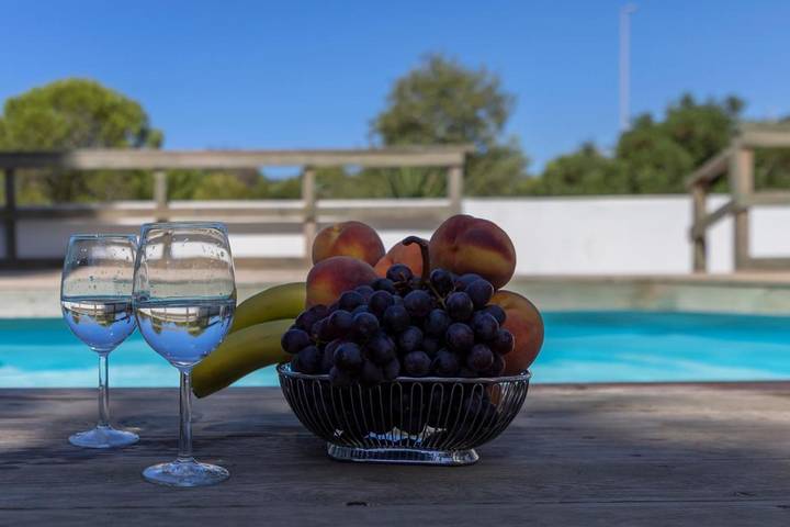 Casa vacanza per 7 persone, con Balcone e Terrazza nonché Giardino e Piscina a Lido Pizzo