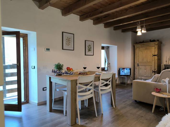 Gîte pour 4 personnes, avec Balcon ainsi que Jardin et Vue à Teglio