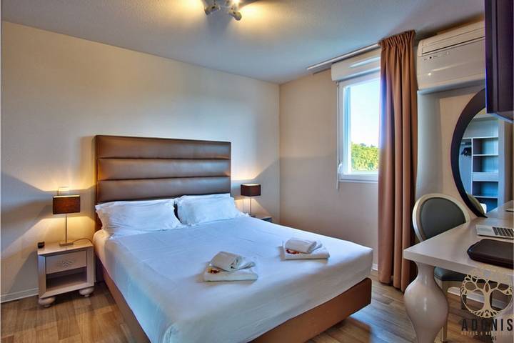 Hotel for 4 people - 1