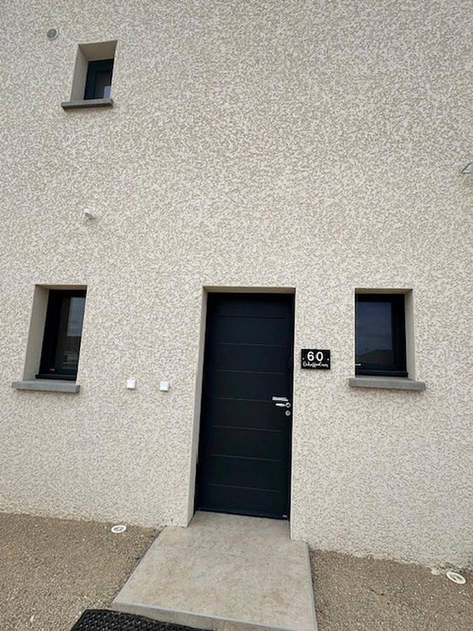 Gîte pour 6 personnes, avec piscine à Satolas-et-Bonce - 2