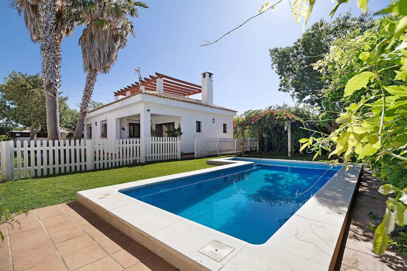 Villa 'Casa Dos Mares' con piscina privada, terraza privada y Wi-Fi in Conil de la Frontera, Costa de la Luz