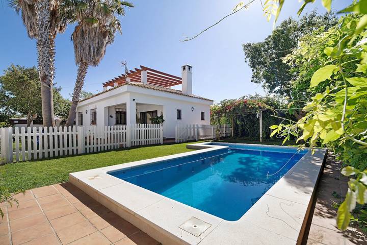 Casa rural para 4 personas, con jardín en La Janda - 2