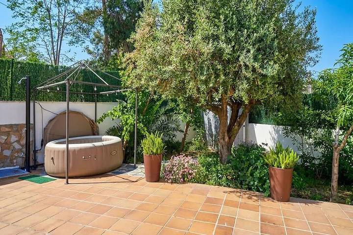 Chalet para 10 personas, con jardín y piscina en Cataluña - 3