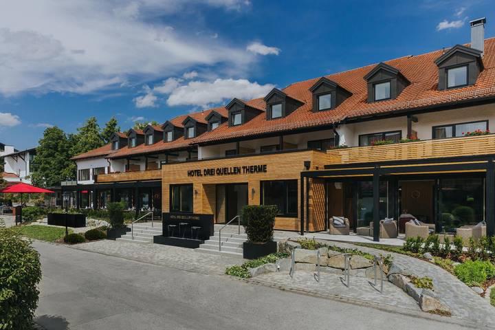 Hotel, mit Balkon/Terrasse und Terrasse sowie Sauna