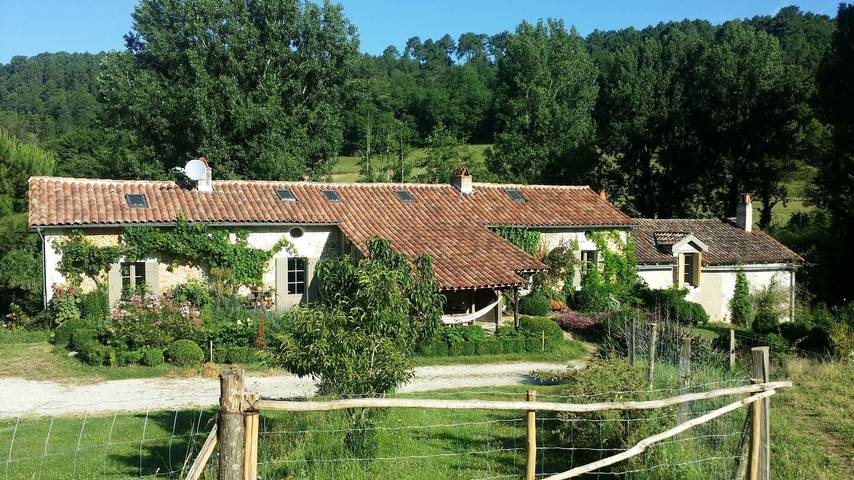 Gîte pour 4 personnes, avec Terrasse et Jardin