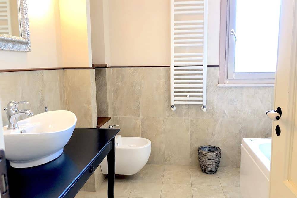 Villa Mareneve, luxe villa met privézwembad, uitzicht op de Etna en de zee in Santa Venerina, Etna