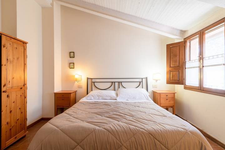 Villa 'La Stalla Il Sole Verde' con piscina condivisa e Wi-Fi, animali domestici ammessi in Bucine (Gemeinde), Chianti