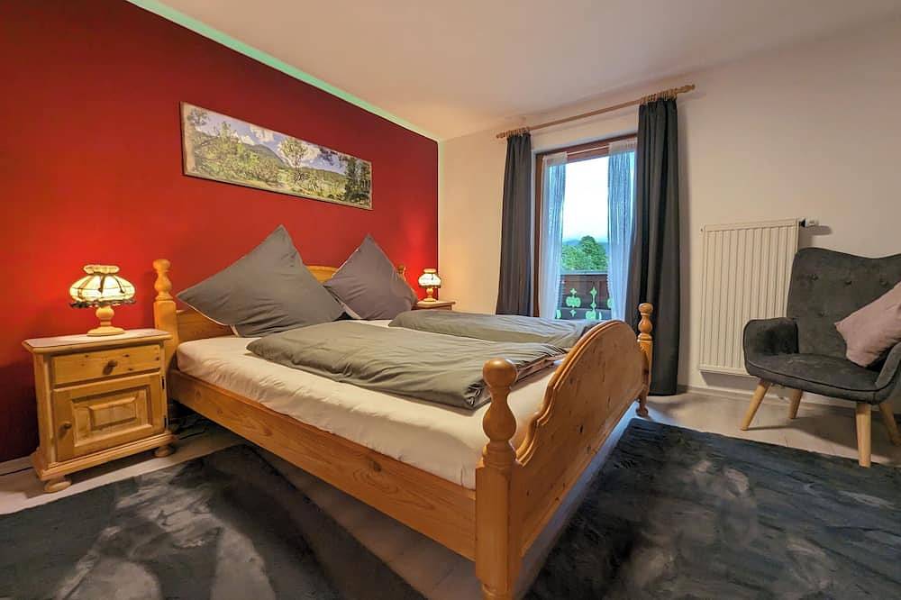 Stillvolles und Gemütliches Ferienhaus in Klais bei Mittenwald in Krün, Bayerische Alpen