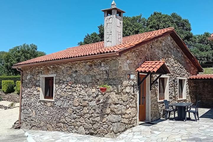 Gîte pour 2 personnes, avec terrasse et jacuzzi à Curtis