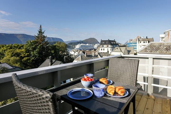 Ferieleilighet for 2 personer, med balkong i Ålesund 