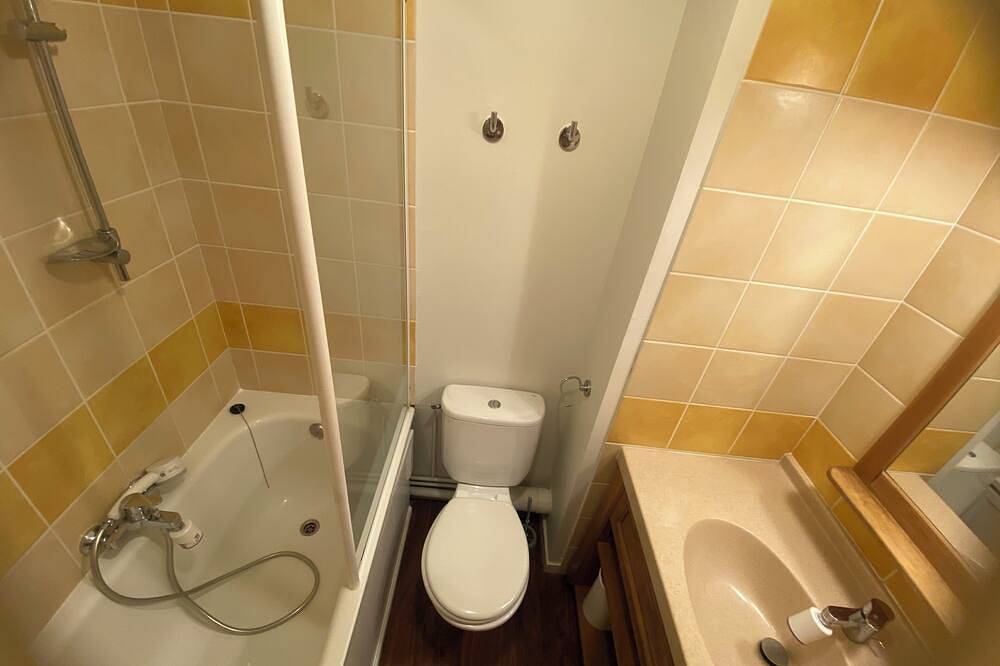 Entire apartment, House 6 persons.2 bedrooms, 1 living room in Monflanquin, Villeneuve-sur-Lot region