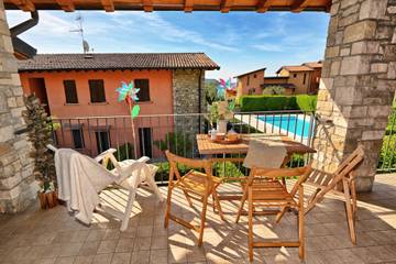 Ferienwohnung für 2 Personen, mit Balkon und Pool, mit Haustier in Toscolano-Maderno