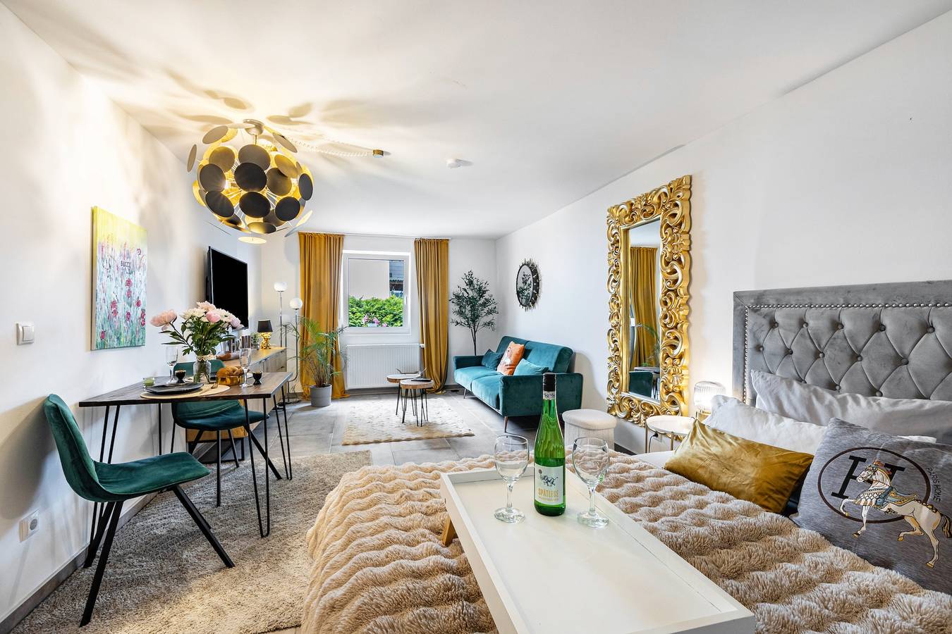 Ganze Wohnung, Ferienwohnung 'Deluxe Apartement Mit Terrasse' mit Gemeinschaftsterrasse und Wlan in Duisburg, Niederrhein